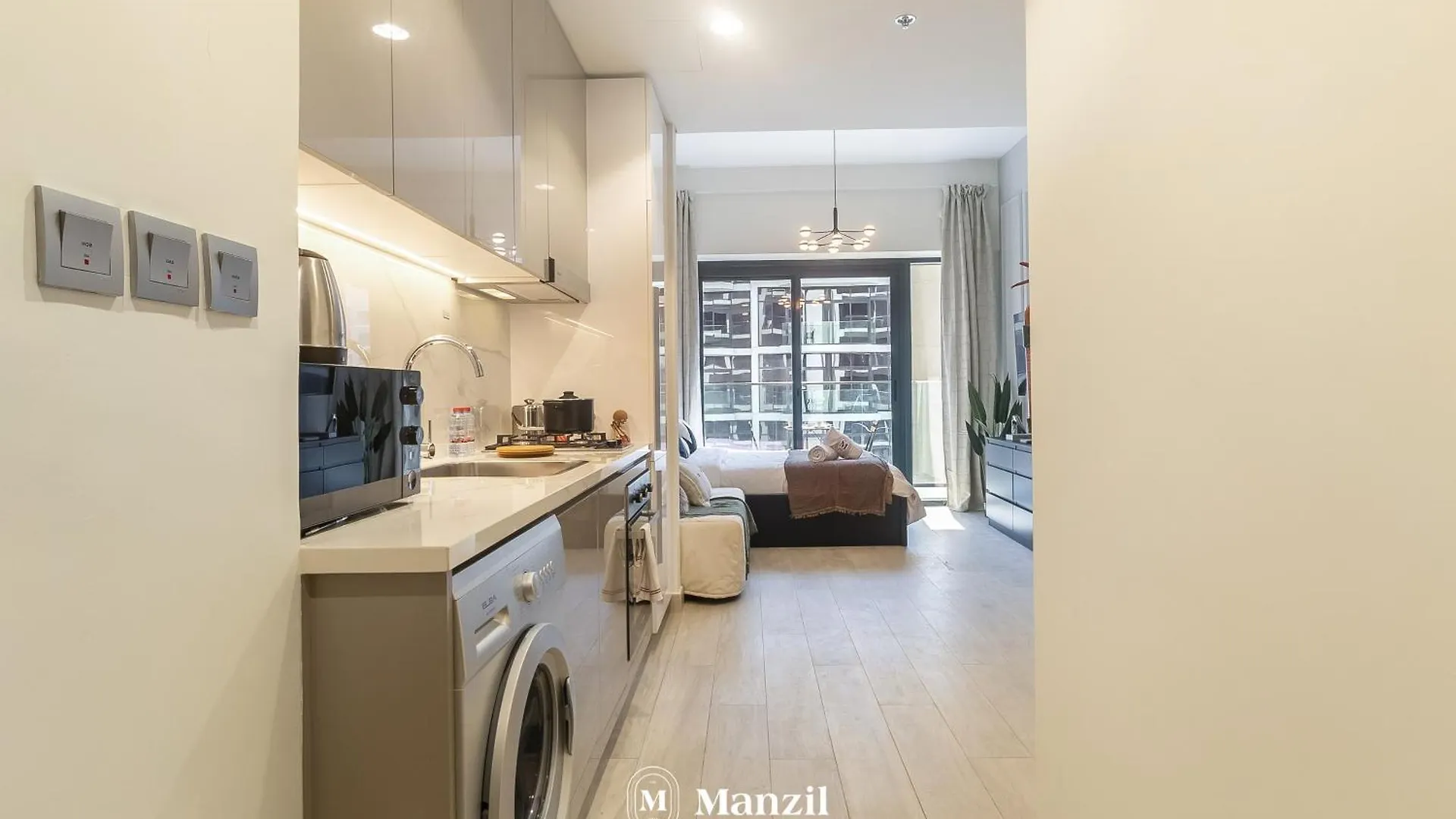 Apartment Elegant Studio W Balcony View Near Downtown Dubai
